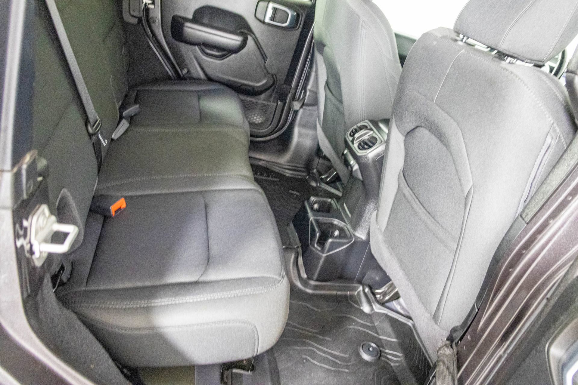 Used 2021 Jeep Wrangler Unlimited Sport image 36