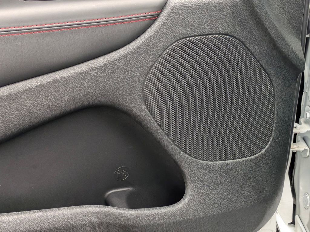 Used 2024 Dodge Durango GT image 11