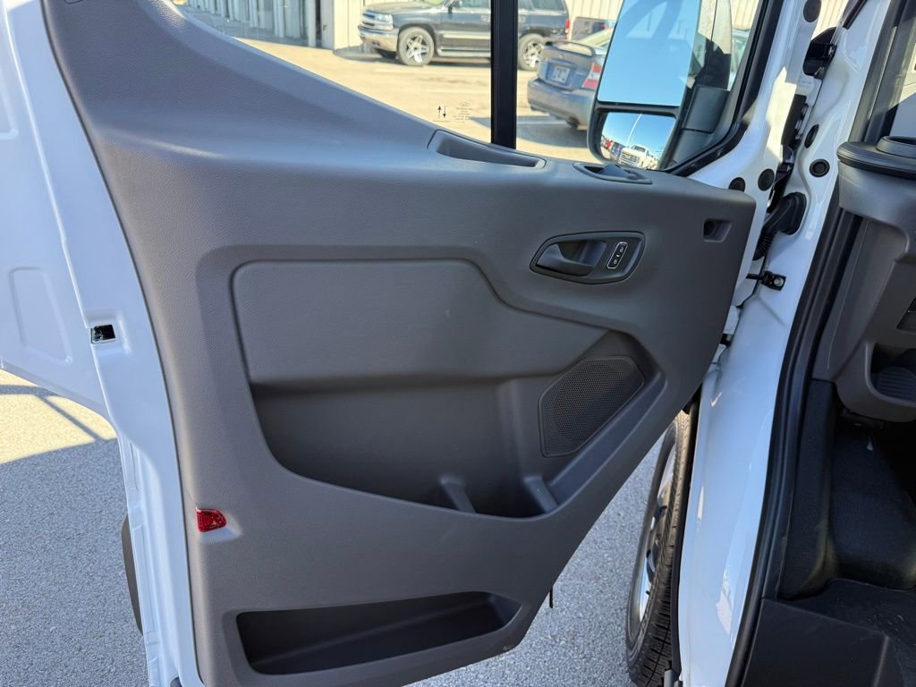 New 2026 Ford Transit 250 148 Medium Roof w/ Load Area Protection Package image 9