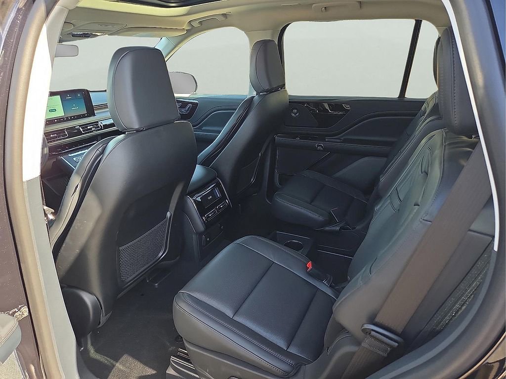 New 2026 Lincoln Aviator Reserve RWD image 9
