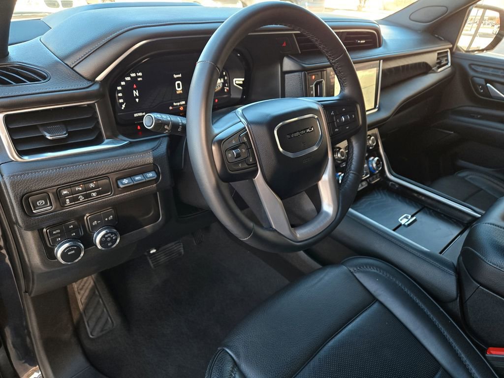 Used 2024 GMC Yukon Denali image 11