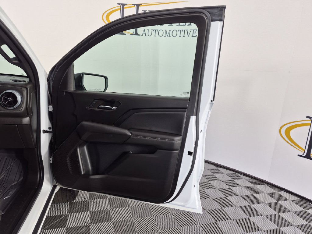 Certified 2023 Chevrolet Colorado LT RWD image 36
