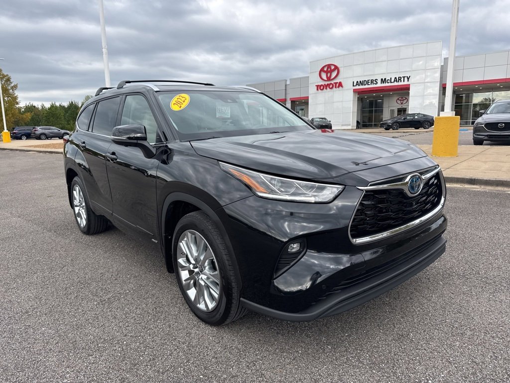 Used 2023 Toyota Highlander Limited
