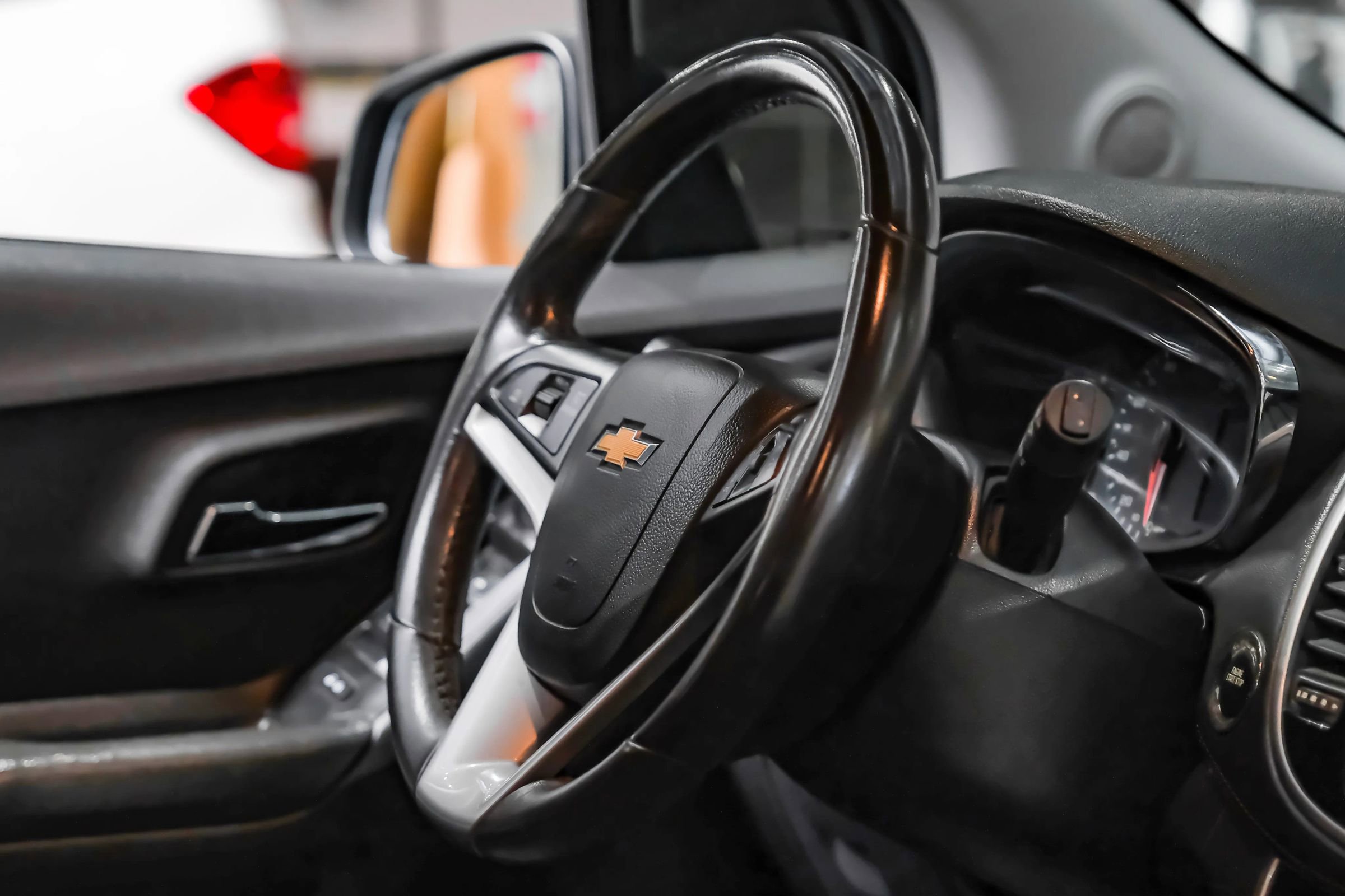 Used 2022 Chevrolet Trax LT w/ LT Convenience Package image 12