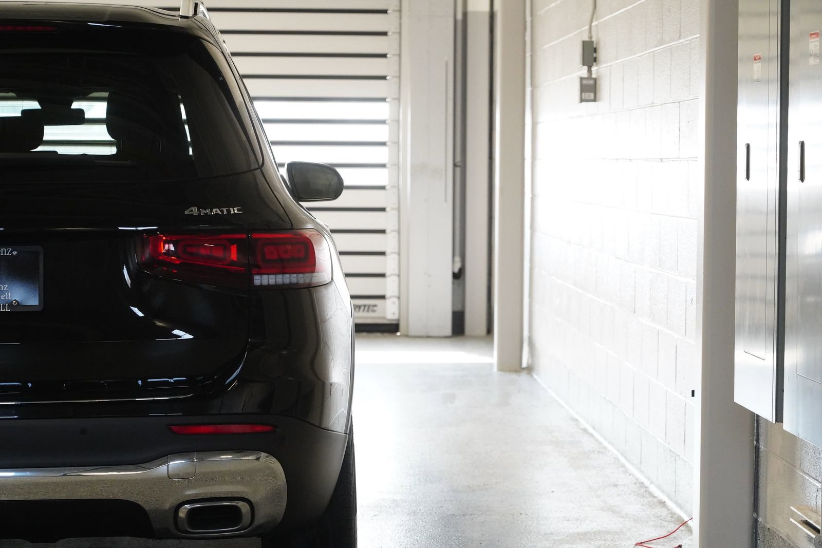 Used 2023 Mercedes-Benz GLB 250 4MATIC image 11