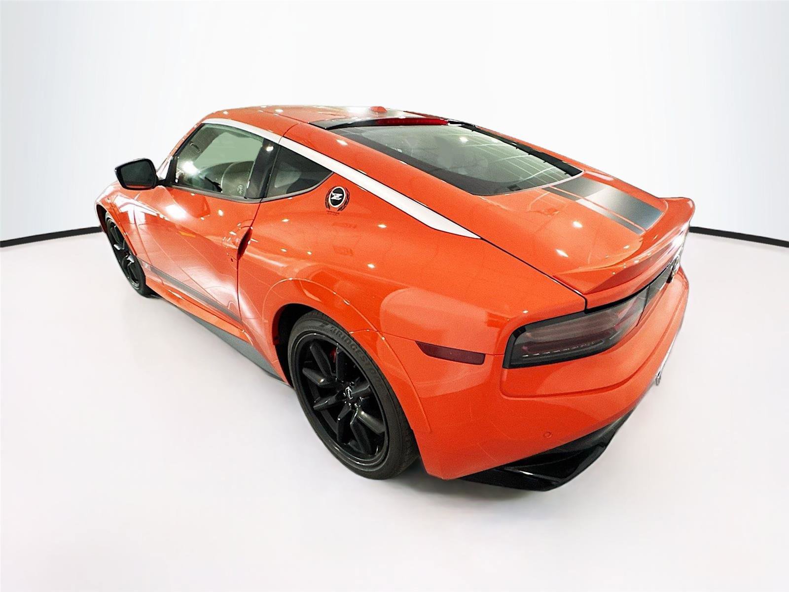 Used 2024 Nissan Z Performance w/ Heritage Edition image 3
