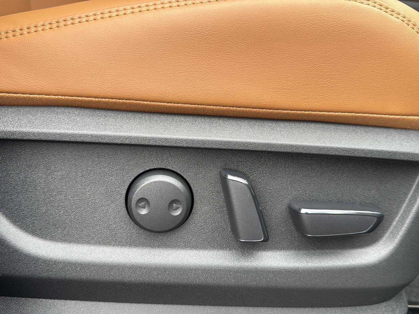 New 2026 Nissan Armada SL image 37