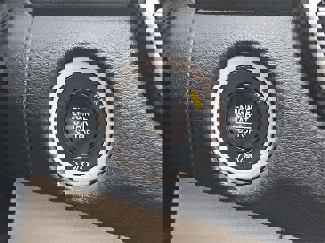 Used 2016 Chrysler 200 Limited image 22