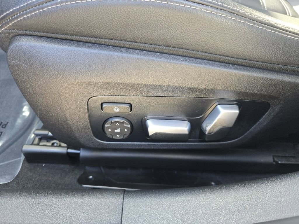 Used 2023 BMW 330i xDrive Sedan w/ Premium Package image 27