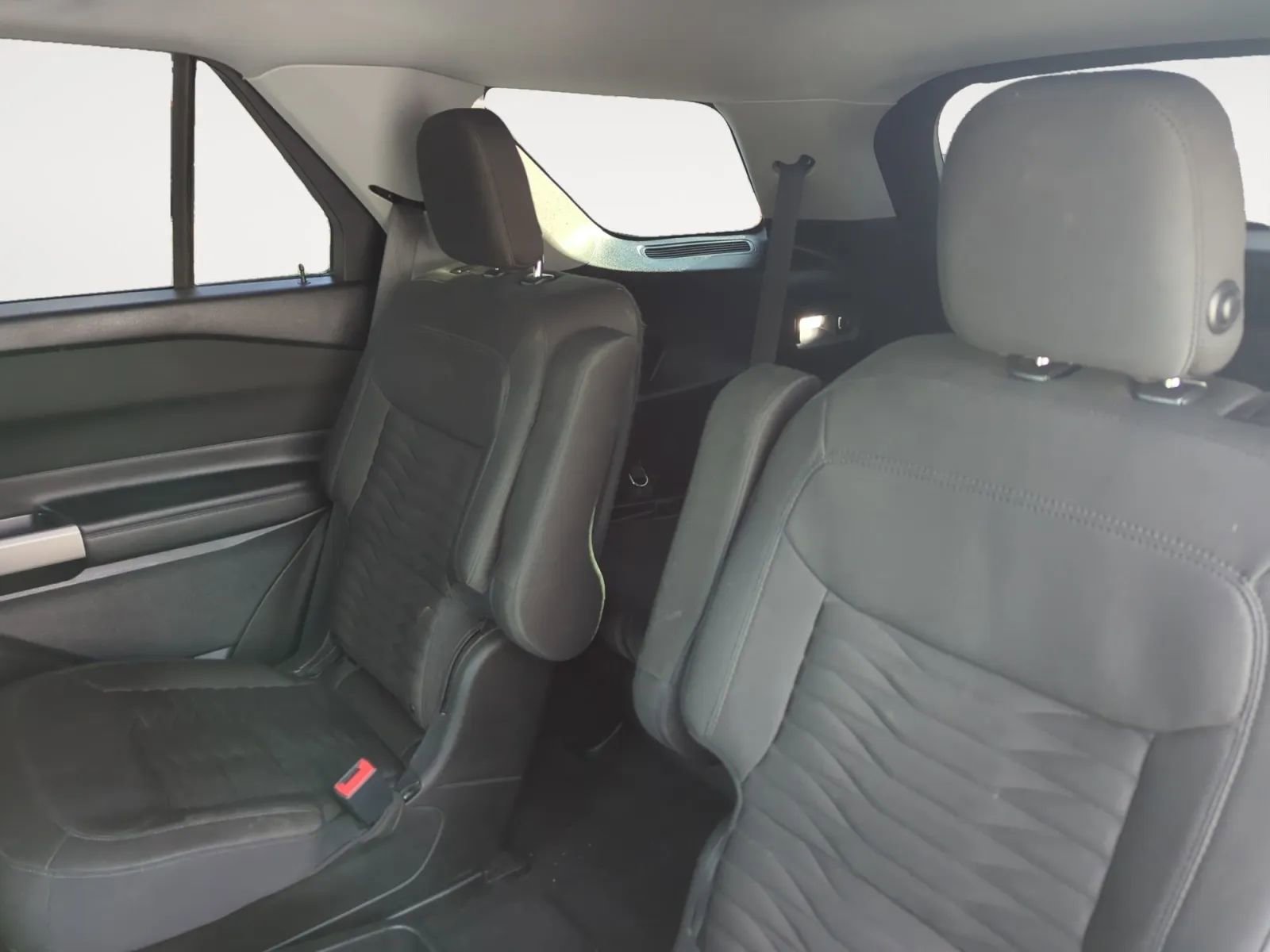 Used 2020 Ford Explorer XLT w/ Class III Trailer Tow Package image 15