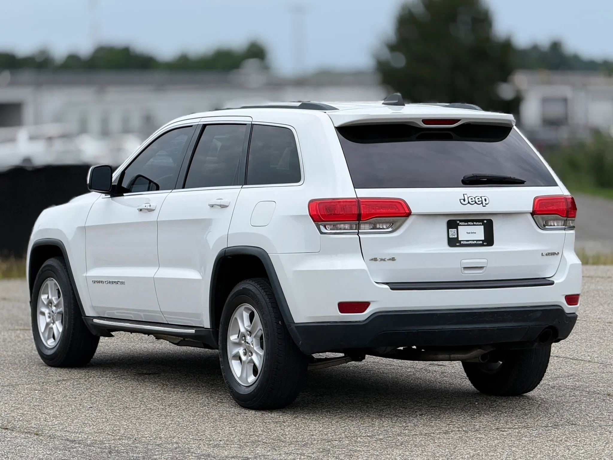Used 2014 Jeep Grand Cherokee Laredo w/ Security & Convenience Group AWD/4WD image 10