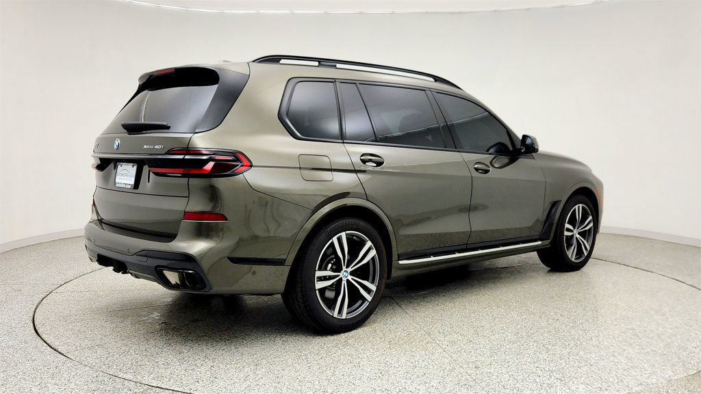 Used 2026 BMW X7 xDrive40i w/ M Sport Package AWD/4WD image 5