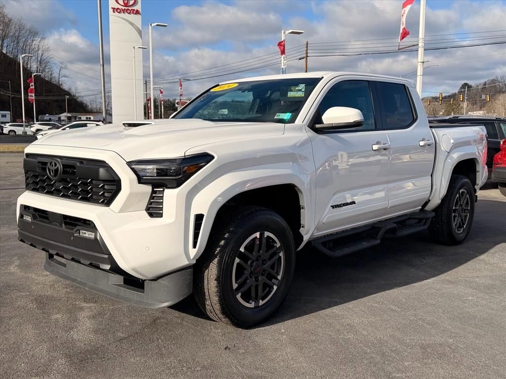 Used 2024 Toyota Tacoma TRD Sport w/ TRD Sport Upgrade Package image 9