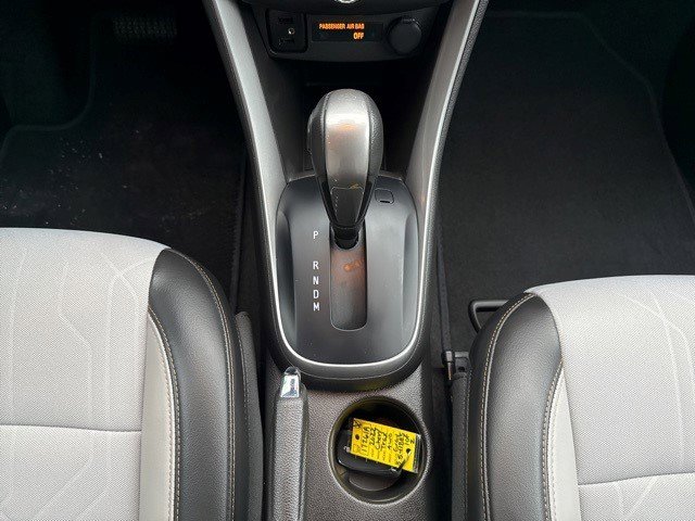 Certified 2022 Chevrolet Trax LT w/ LT Convenience Package image 4