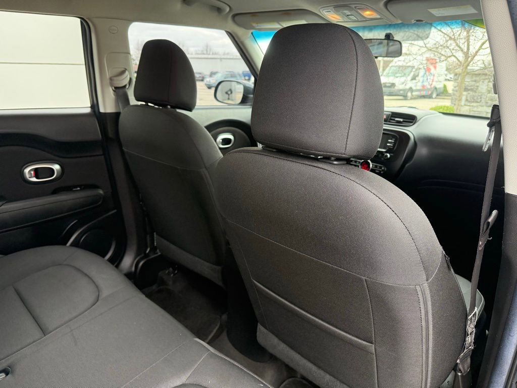 Used 2017 Kia Soul + image 23