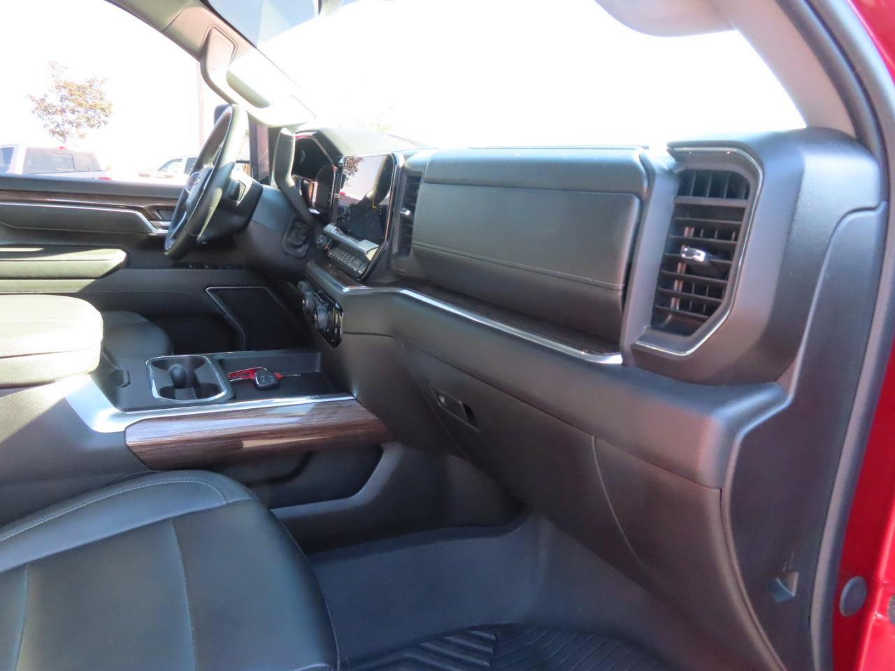 Used 2024 Chevrolet Silverado 2500 LT AWD/4WD image 52