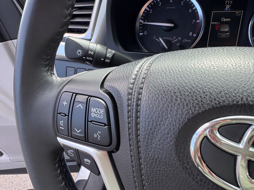 Used 2014 Toyota Highlander XLE AWD/4WD image 55