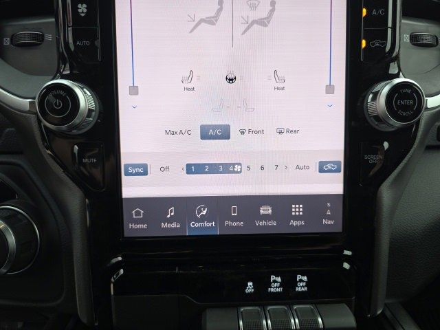 New 2026 RAM 1500 4x4 Crew Cab image 21