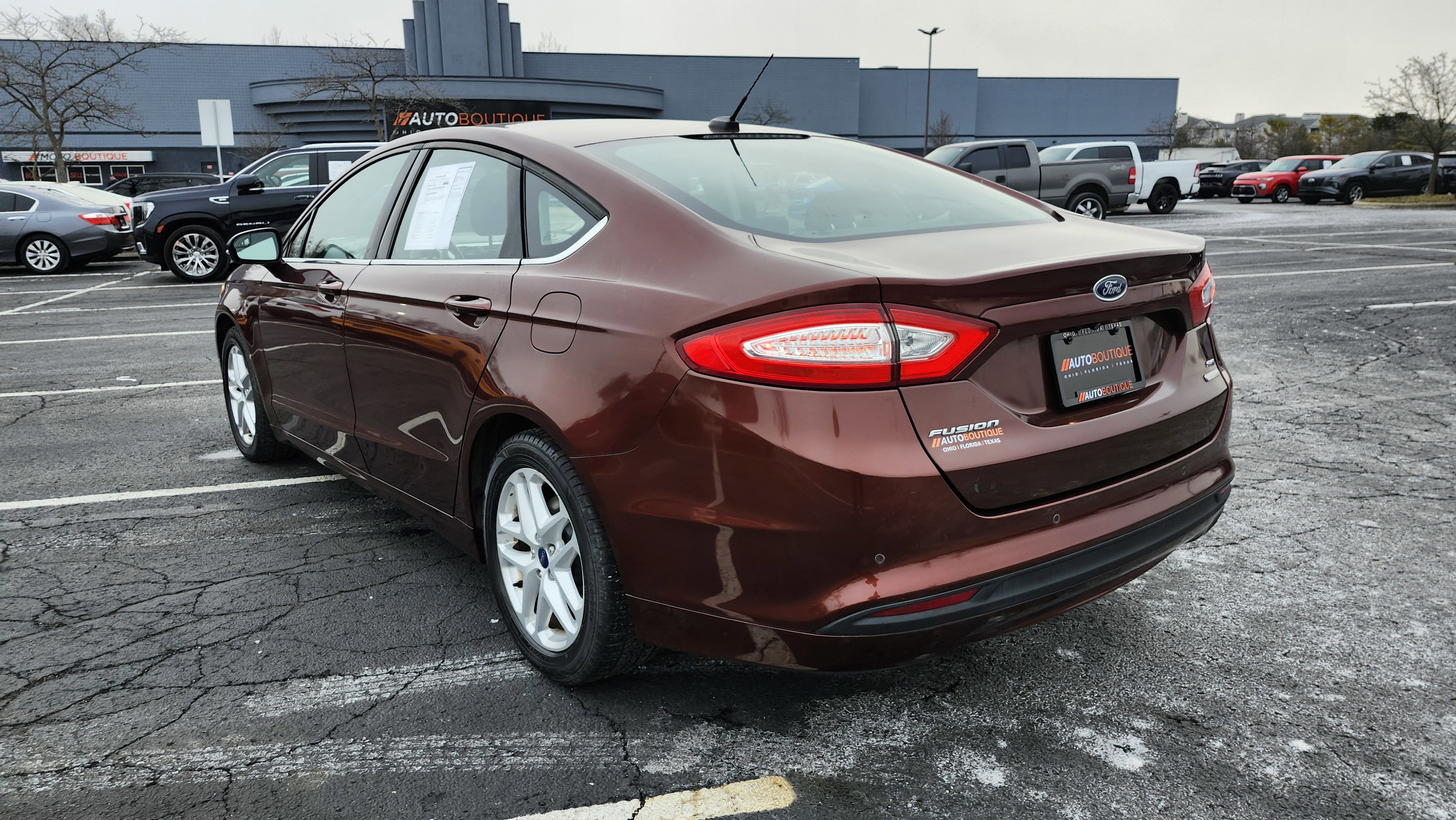Used 2016 Ford Fusion SE image 14