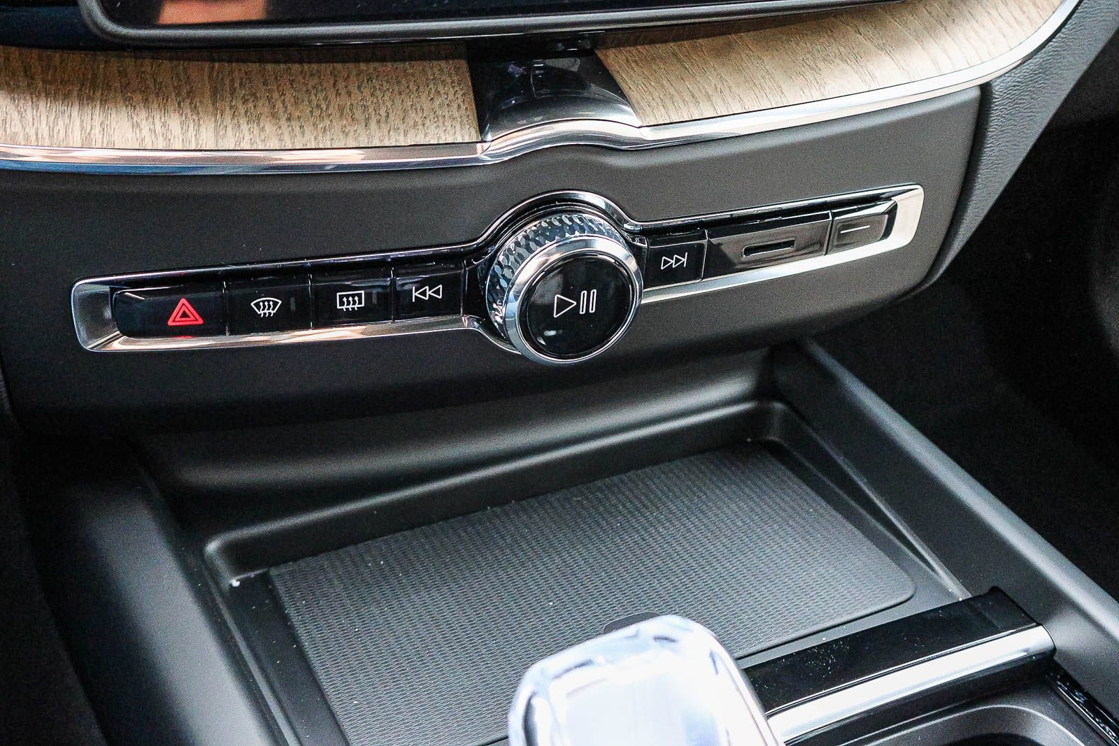 New 2026 Volvo XC60 T8 Plus w/ Protection Package Premier image 35