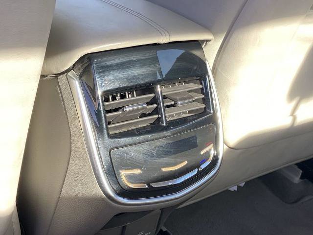 Used 2013 Cadillac XTS Platinum image 18