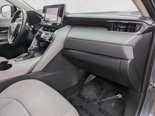 Used 2023 Toyota Venza LE image 22