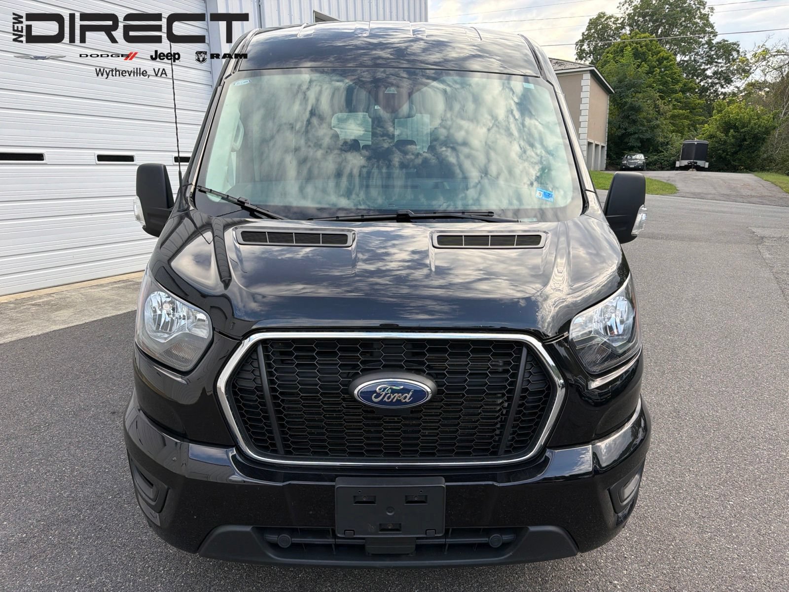 Used 2025 Ford Transit 350 XLT RWD image 7