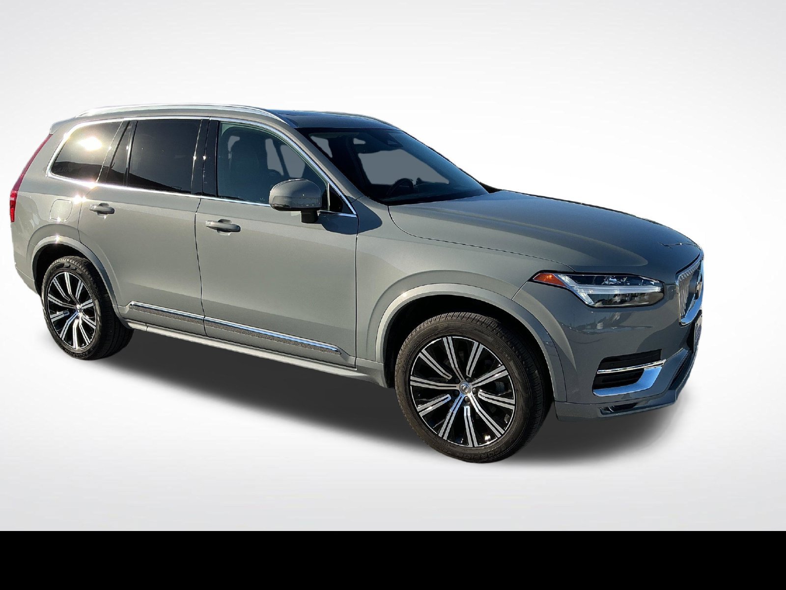 Certified 2025 Volvo XC90 B5 Core AWD/4WD image 7