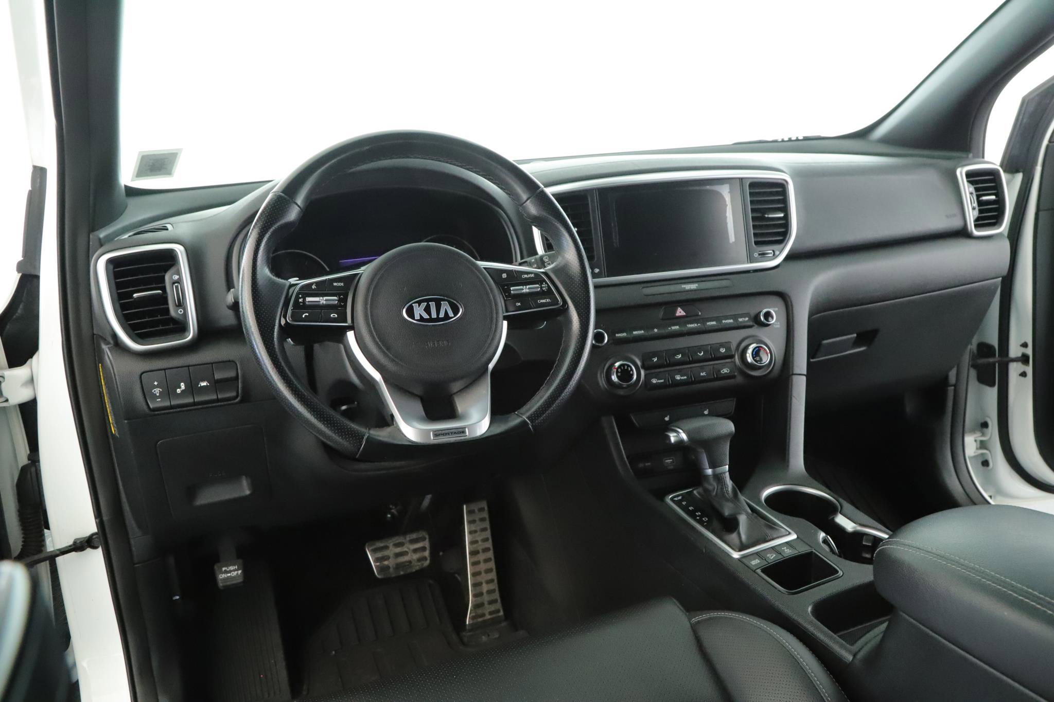 Used 2020 Kia Sportage S image 2
