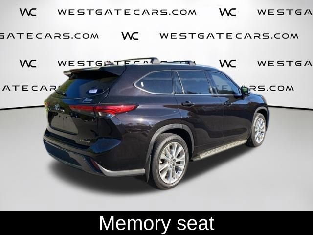 Used 2021 Toyota Highlander Limited FWD image 10