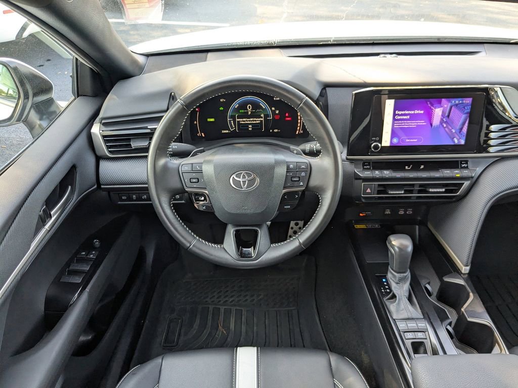 Certified 2025 Toyota Camry SE FWD image 16