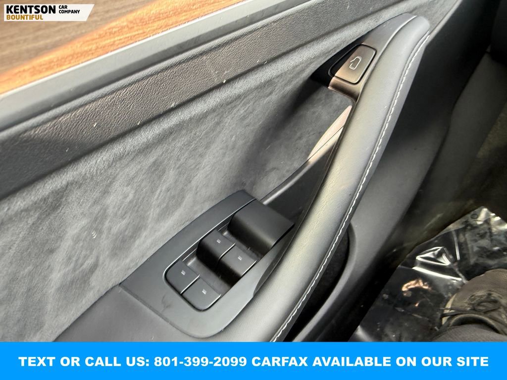 Used 2025 Tesla Model Y Long Range image 18