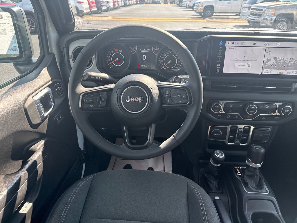 Used 2025 Jeep Wrangler Unlimited Sport AWD/4WD image 17