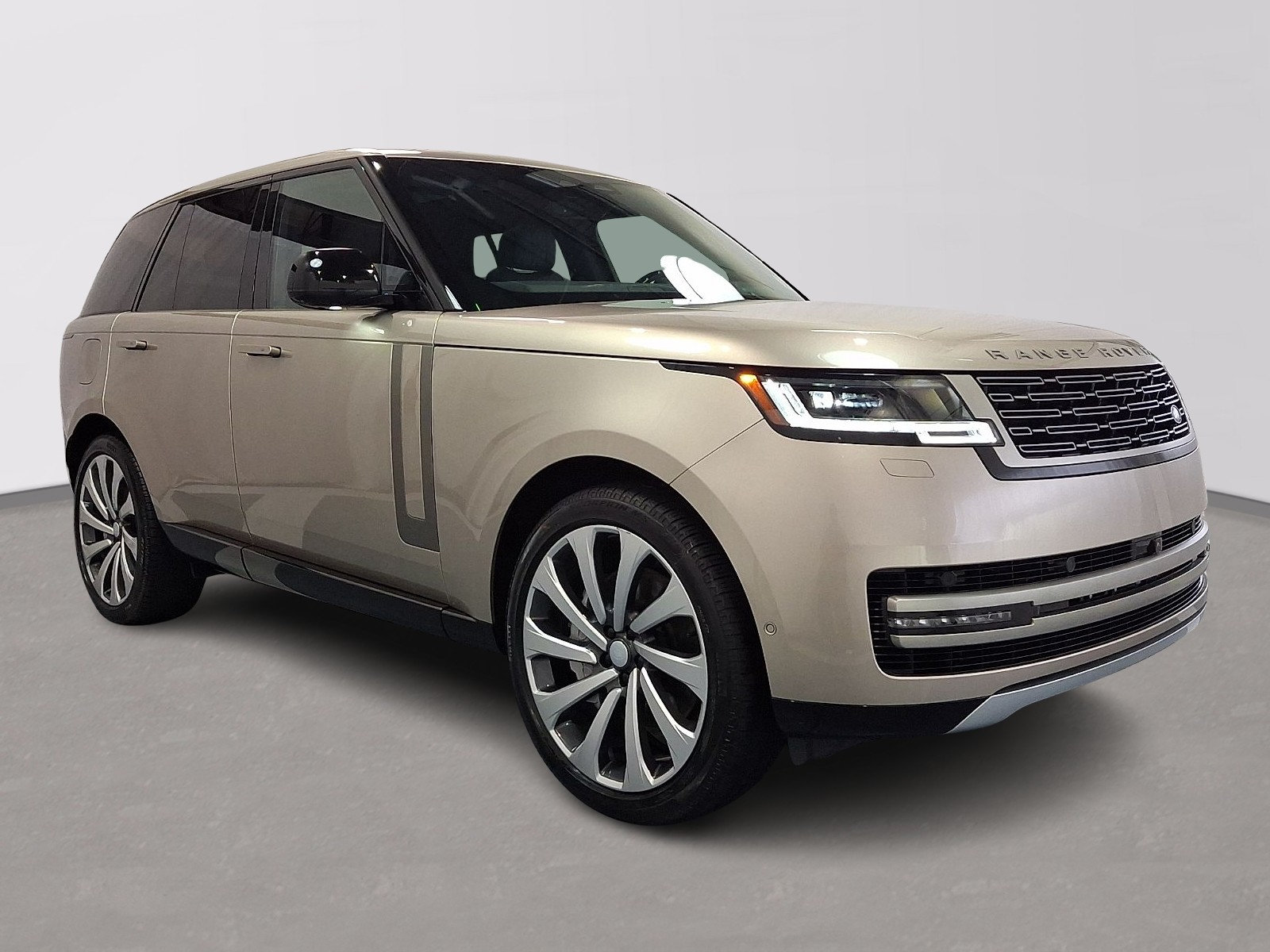 Certified 2025 Land Rover Range Rover SE AWD/4WD image 3