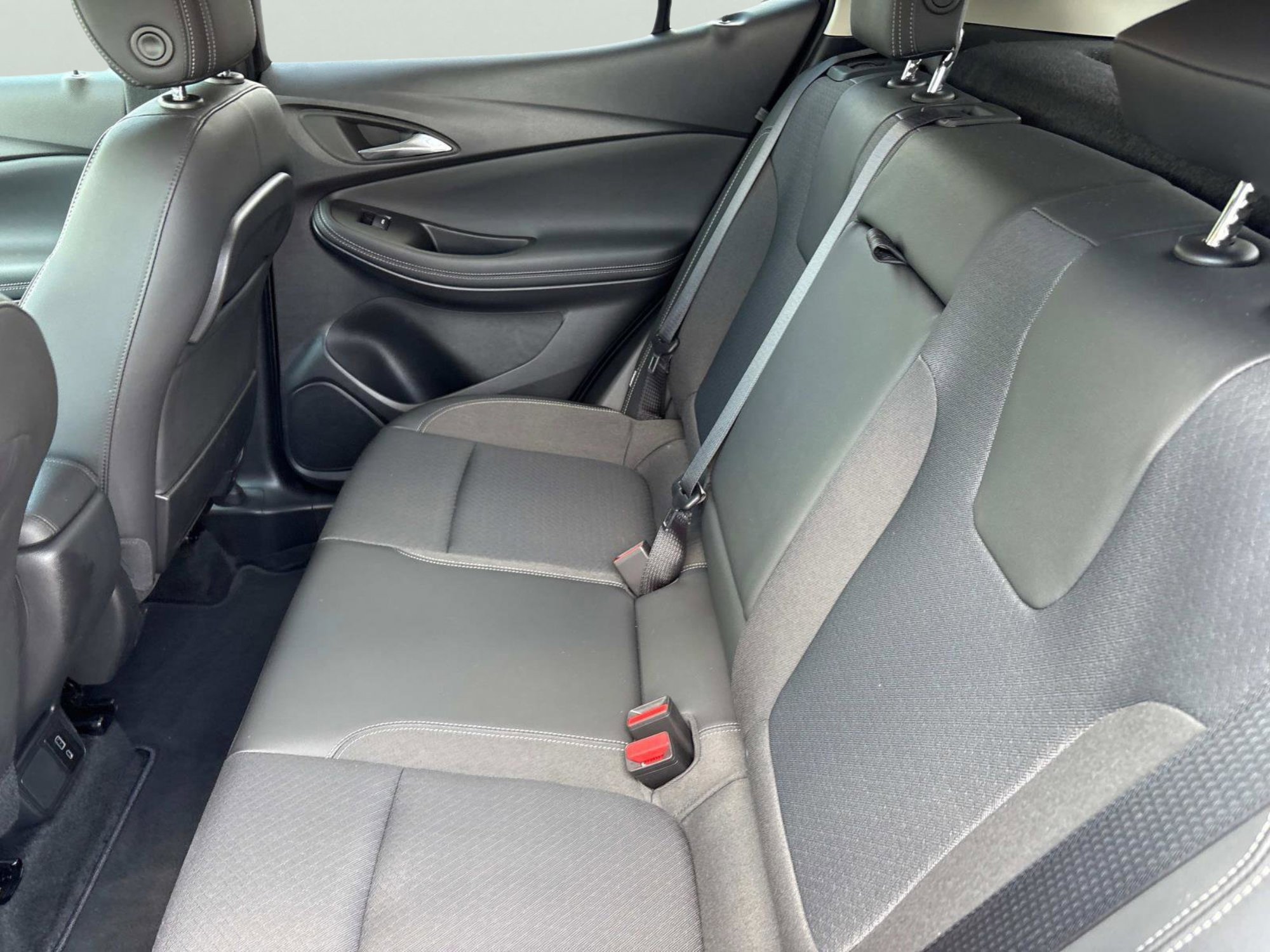 Used 2023 Buick Encore GX Select w/ Sport Touring Package image 22