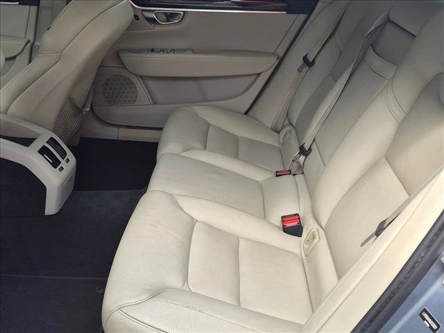 Used 2018 Volvo S90 T5 Momentum w/ Convenience Package FWD image 17