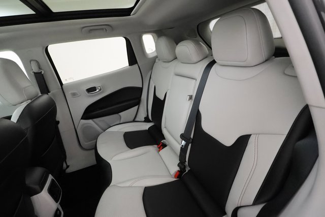 Used 2021 Jeep Compass Limited w/ Sun and Sound Group image 21