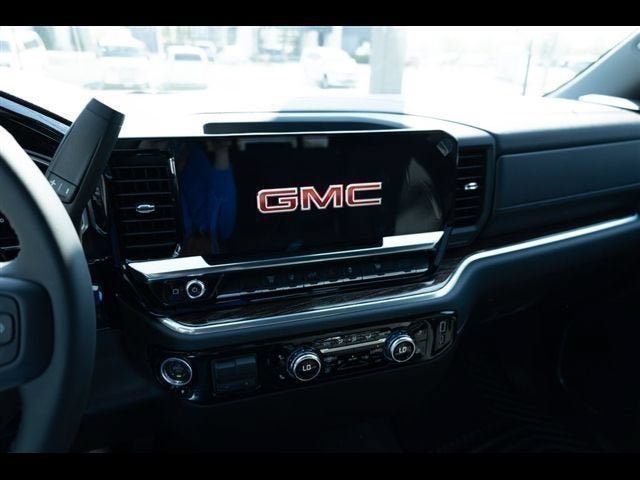 New 2026 GMC Sierra 2500 SLE w/ Preferred Package AWD/4WD image 14