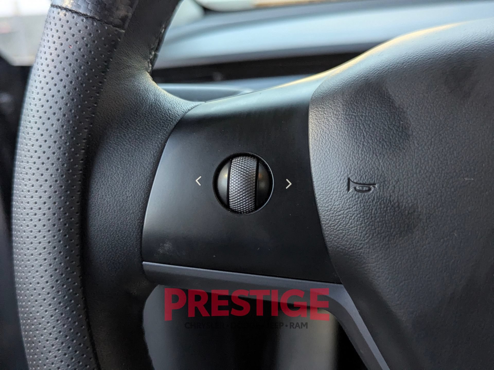 Used 2023 Tesla Model Y Performance AWD/4WD image 18