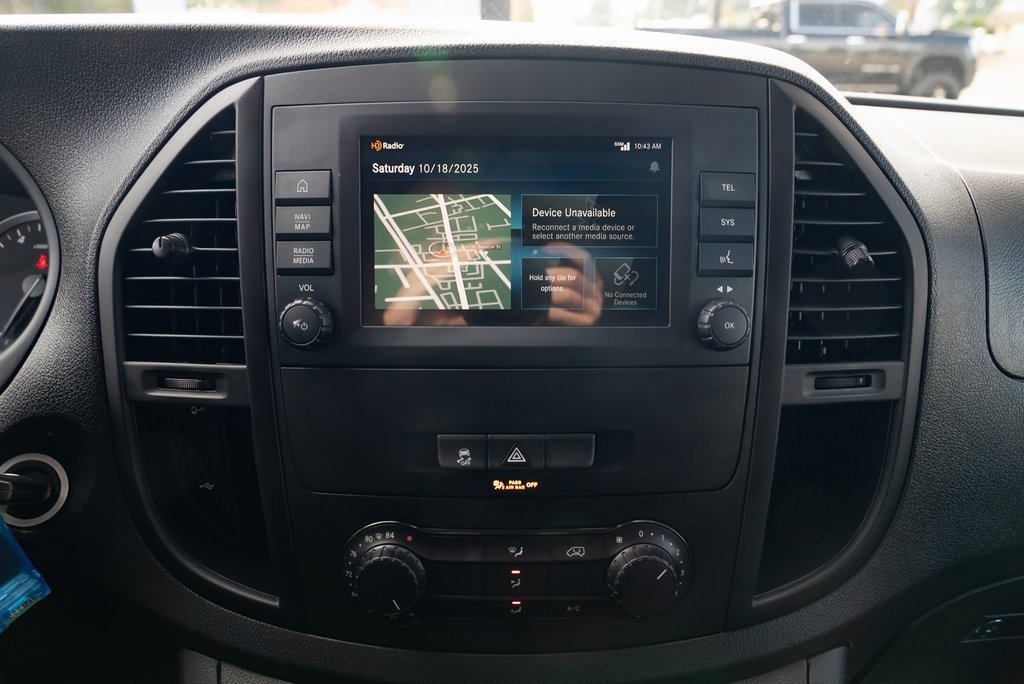 Used 2023 Mercedes-Benz Metris image 13