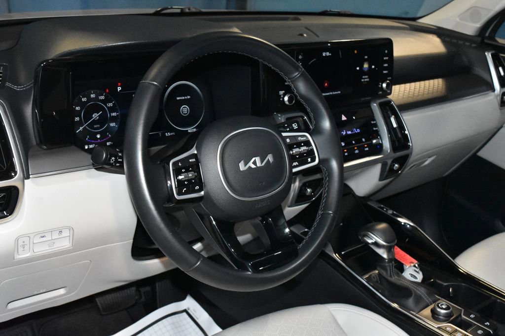 Used 2023 Kia Sorento SX FWD image 2