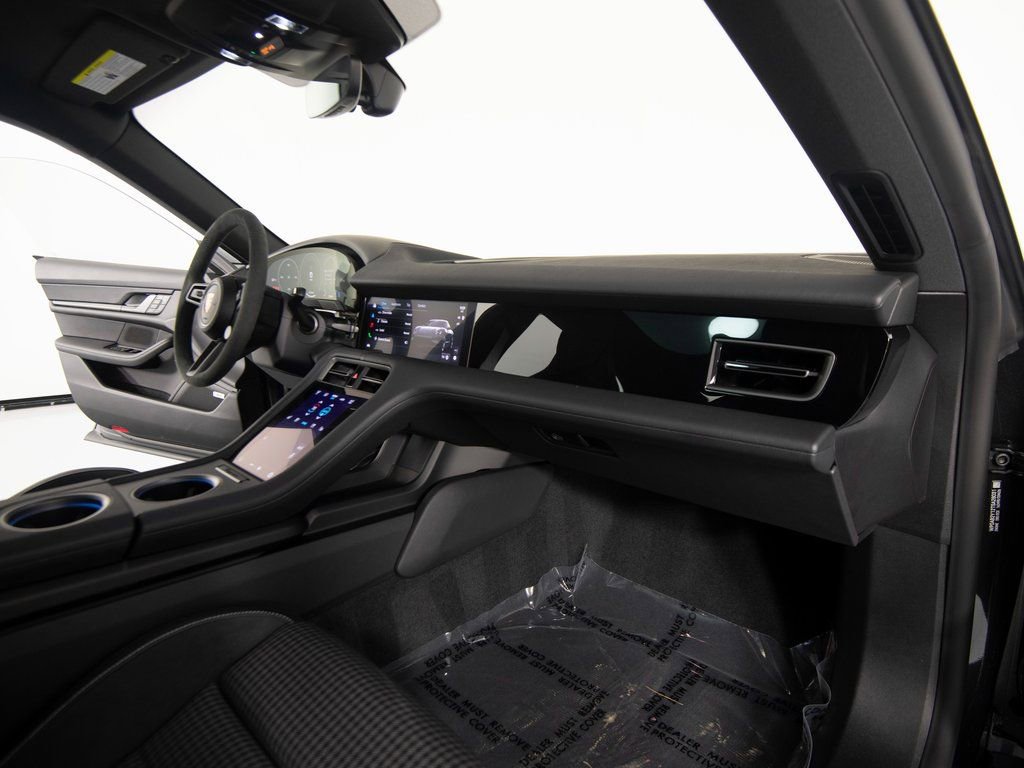 New 2026 Porsche Taycan 4S image 25