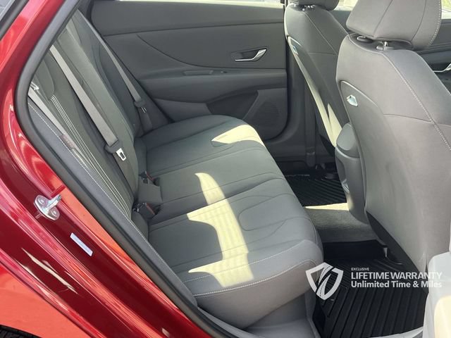 Certified 2025 Hyundai Elantra SEL FWD image 23