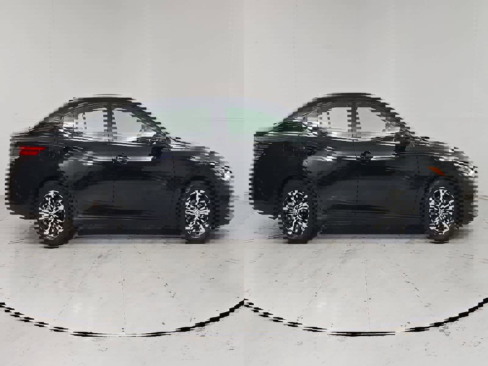 Used 2021 Nissan Sentra SV image 7