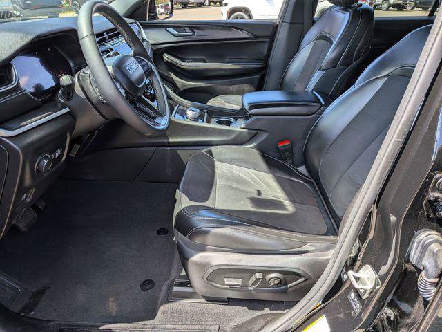Certified 2024 Jeep Grand Cherokee L Laredo AWD/4WD image 12