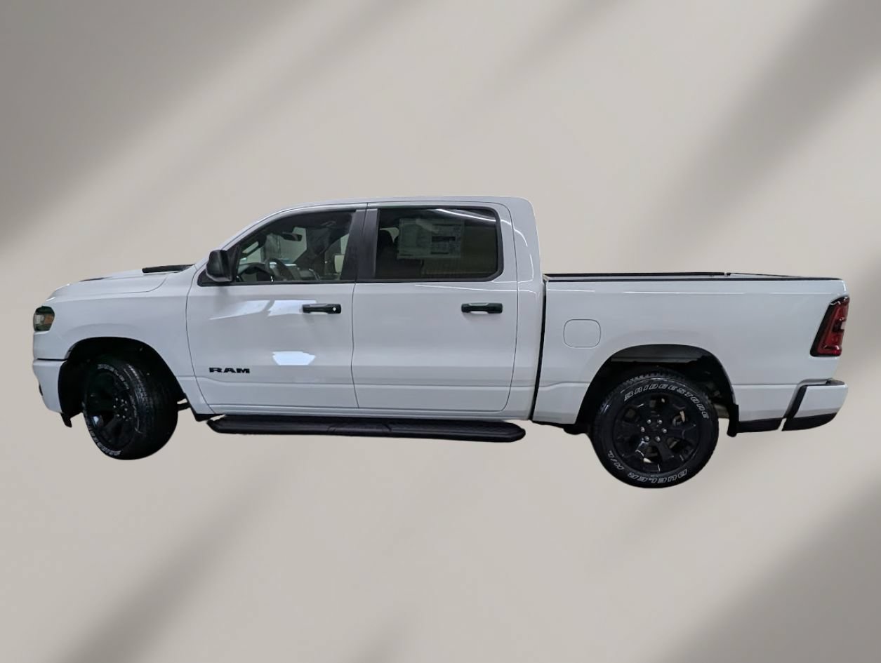 New 2026 RAM 1500 Express AWD/4WD image 3