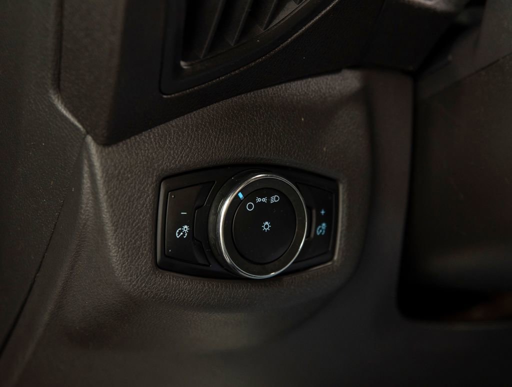 Used 2016 Ford Transit Connect XL image 20