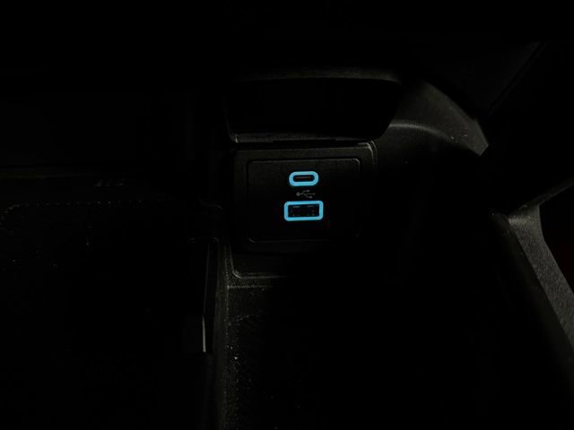 Used 2025 Ford Bronco Badlands image 36