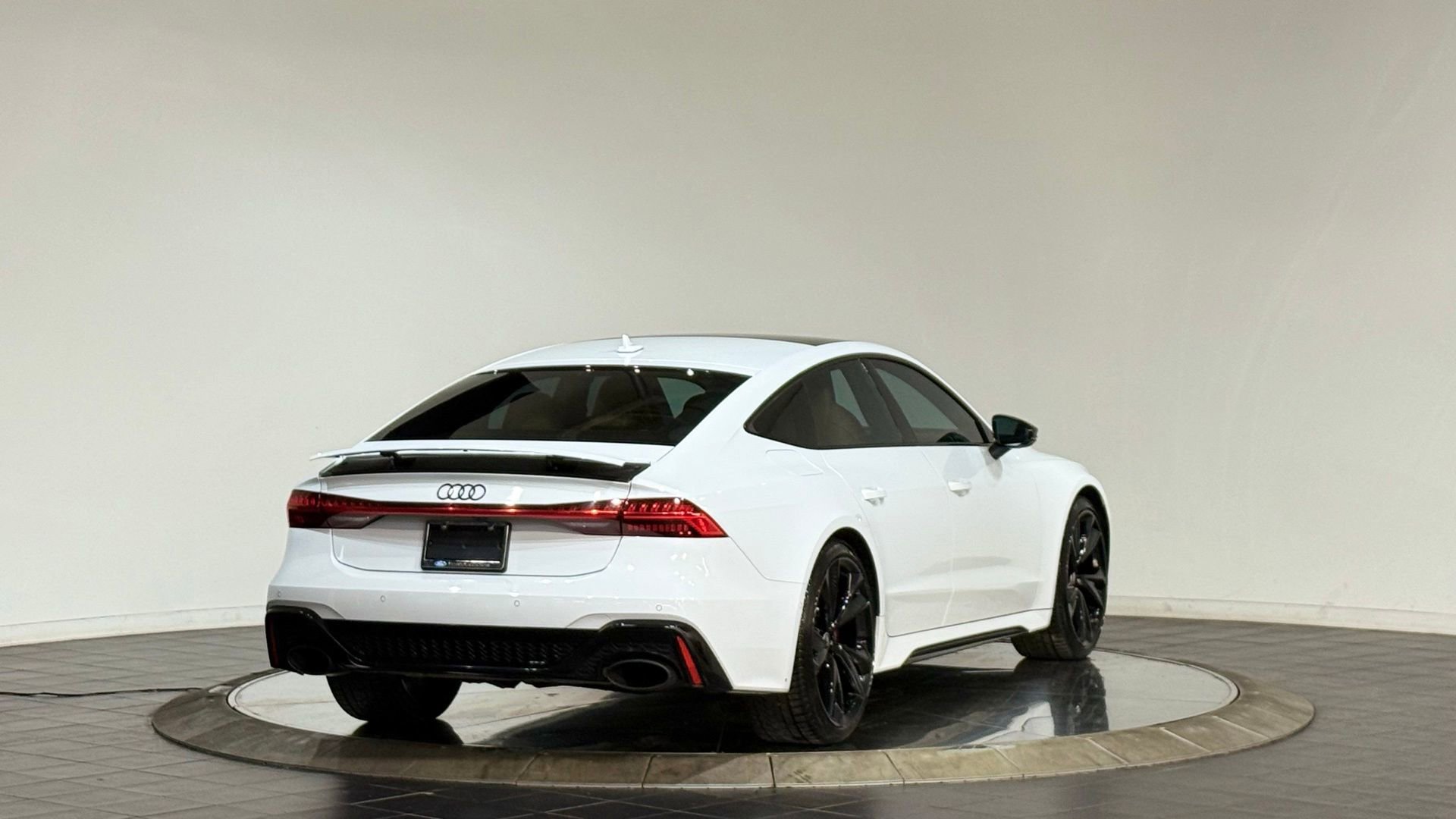 Used 2021 Audi RS 7 Sportback image 10