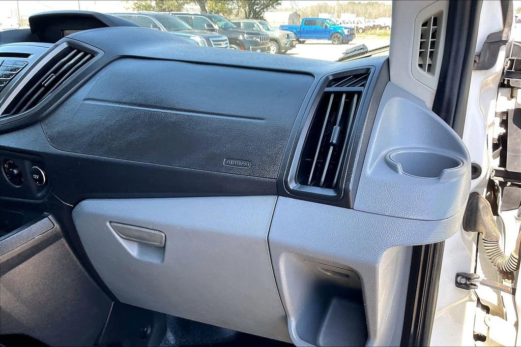 Used 2017 Ford Transit 350 XL image 18